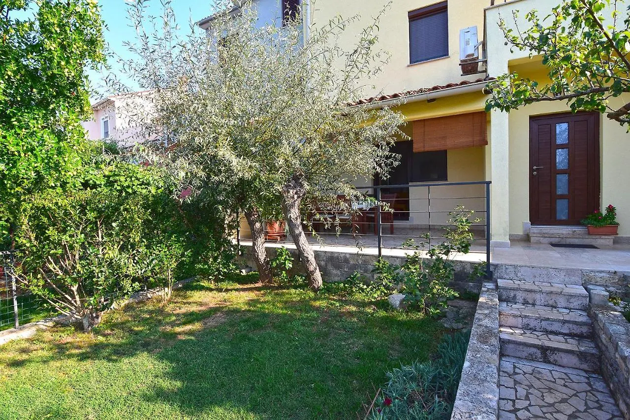 Apartments Bor Medolino