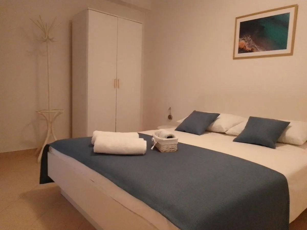 Apartments Bor Medolino